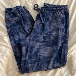 Athleta Women's Blue Tie-Dye Printed Farallon Jogger Pants